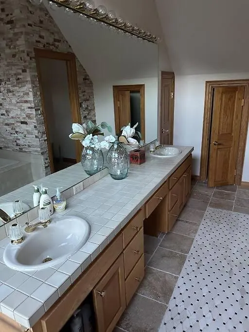 5 Bed With Loft 6ba In And Out Amazing Views Holiday home *