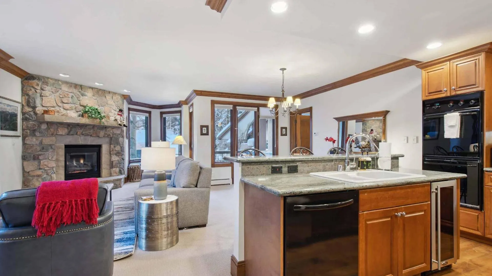 Mccoy Peak 102 By East West Hospitality Apartment