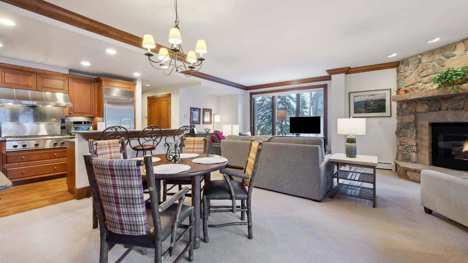 Mccoy Peak 102 By East West Hospitality Apartment Beaver Creek