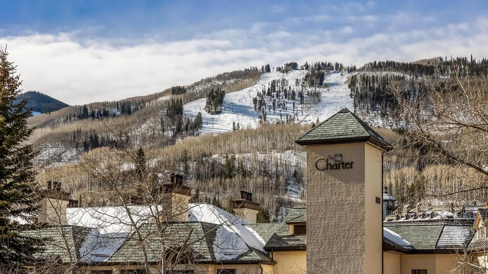 Relaxing Slope Side Ski-in Ski-out & Ground Level Patio Aparthotel *