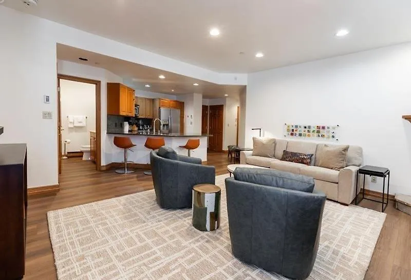 Strawberry Park Splendid Slopes View Apartment
