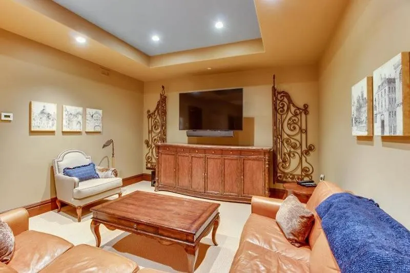 Holiday home Luxury 4 Bedroom In, Out Mountain Located At The Base Of Village Beaver Creek