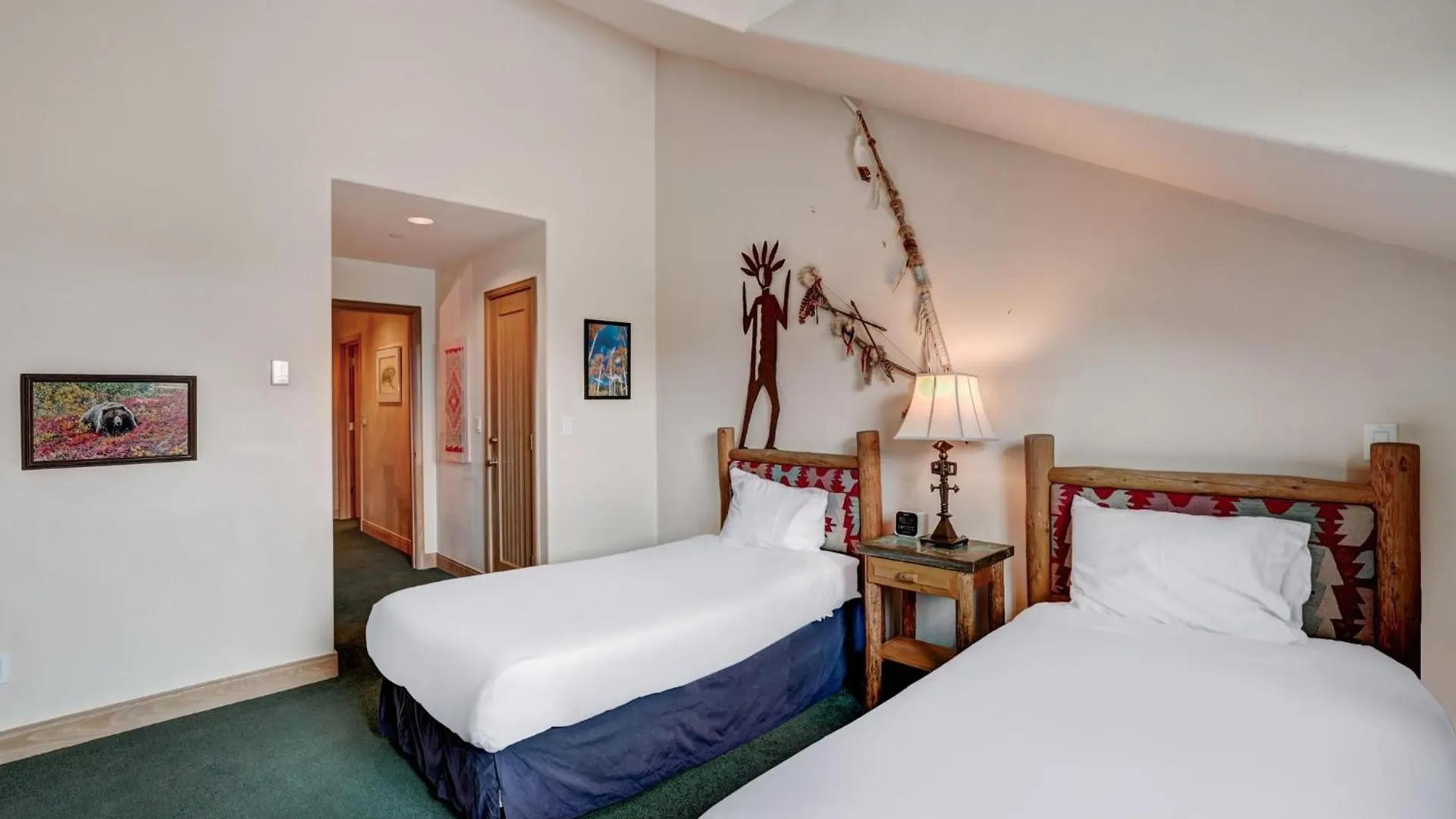 Resort The Pines Lodge, A Rockresort 4*