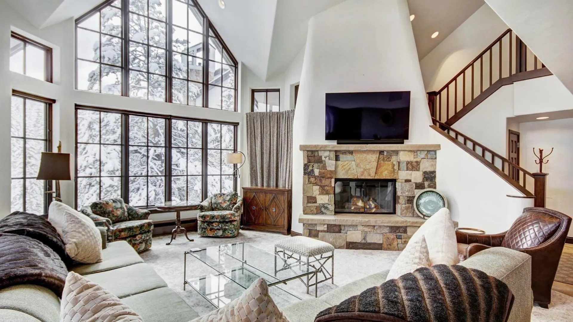 The Pines Lodge, A Rockresort Resort