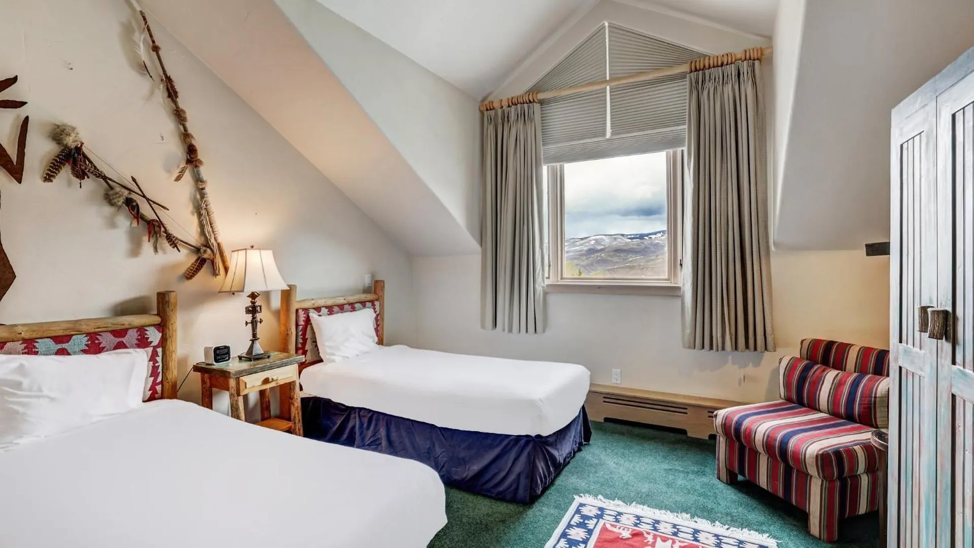 The Pines Lodge, A Rockresort Resort Beaver Creek