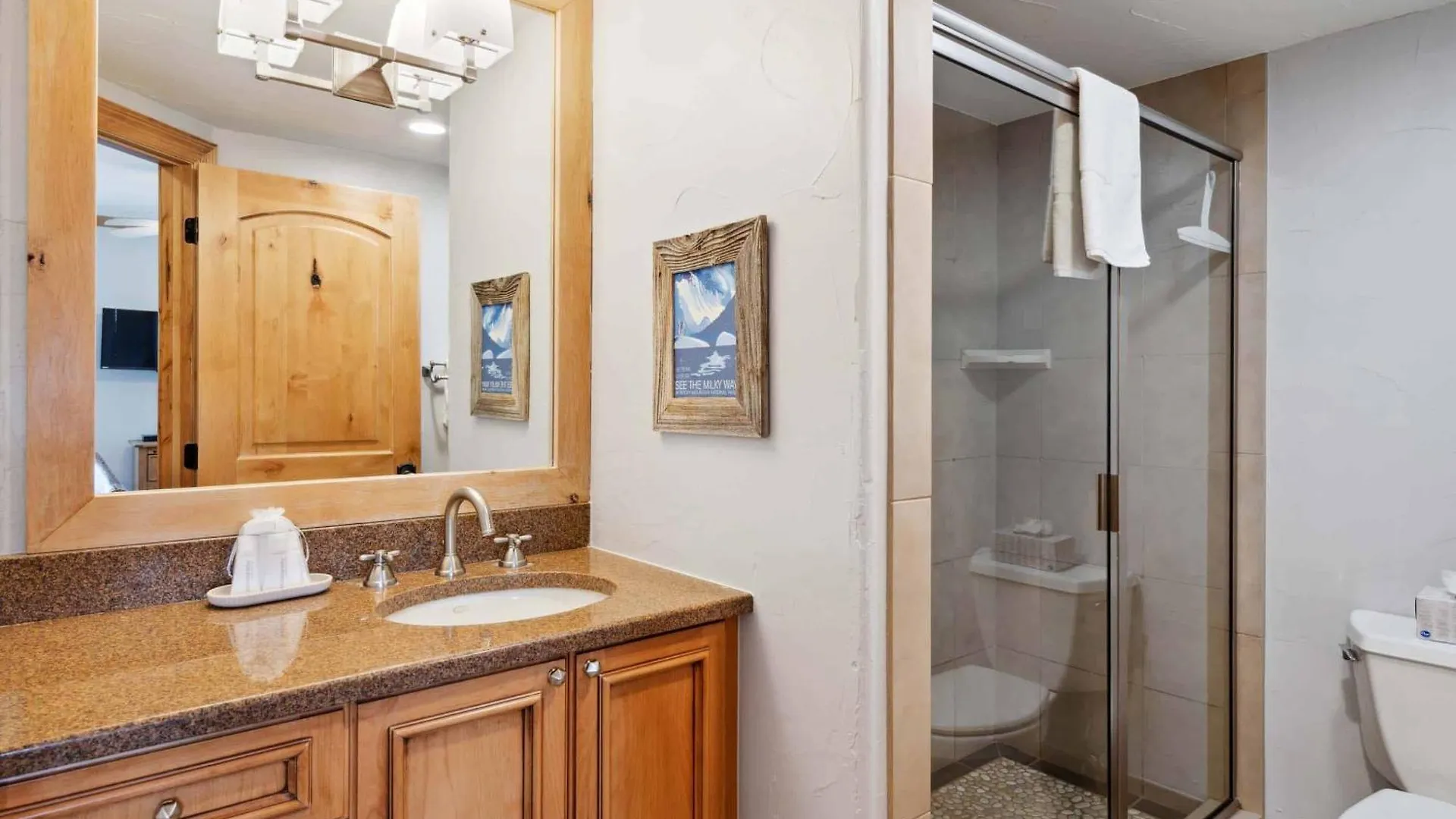The Borders - Lower Borders 406a Apartment