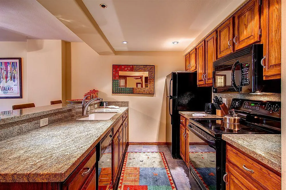 Borders By East West Hospitality Apart Otel Beaver Creek
