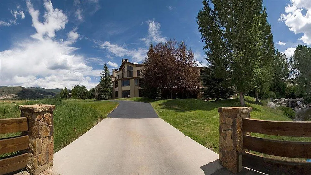 Borders By East West Hospitality 2* Beaver Creek