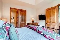 Villa Stonegate Townhomes By East West Beaver Creek