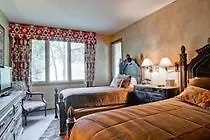 Stonegate Townhomes By East West