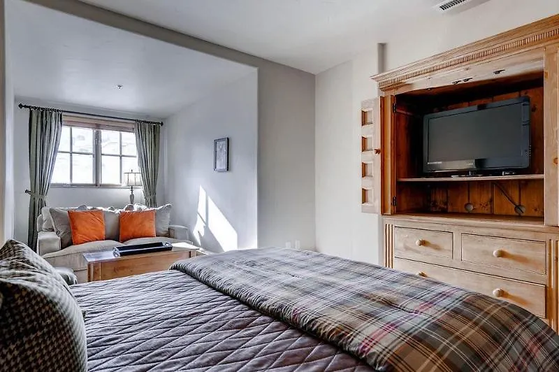 Market Square By East West Otel 4*