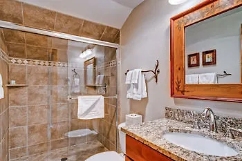 Ridgepoint Townhomes Beaver Creek