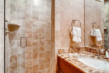 Ridgepoint Townhomes Apartment Beaver Creek