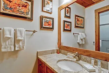 Ridgepoint Townhomes *