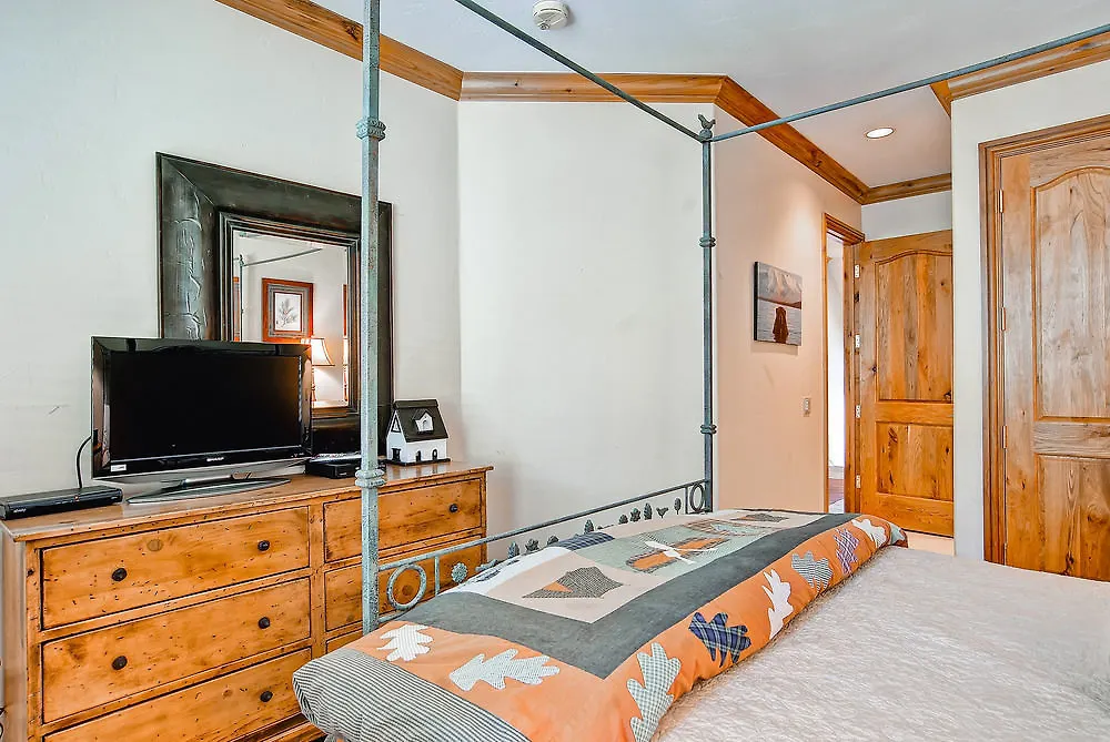 Stonegate Townhomes By East West Villa *