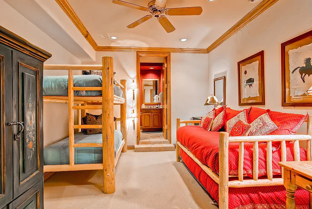 Villa Stonegate Townhomes By East West