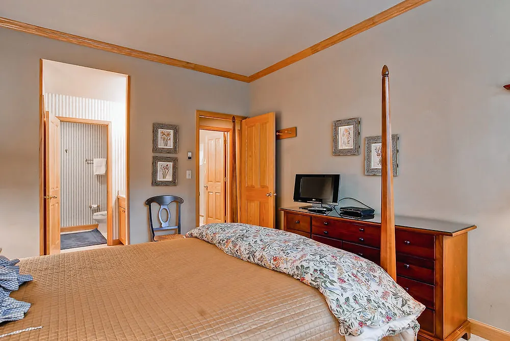 Otel Highlands Area By East West Hospitality