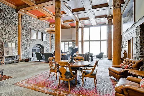 Mccoy Peak By East West Hotel 4*