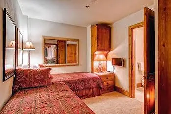 Otel Market Square By East West 4*