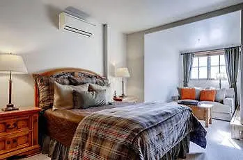 Otel Market Square By East West 4*