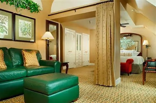 Poste Montane By East West 3*