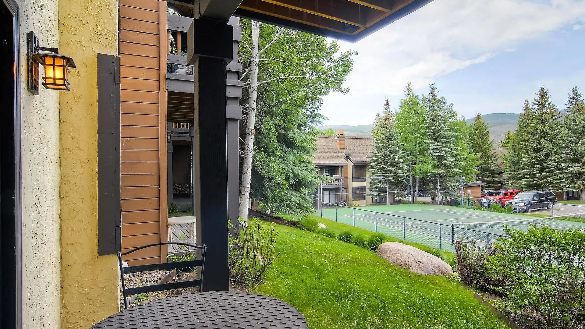 Apartment Ridgepoint Townhomes *