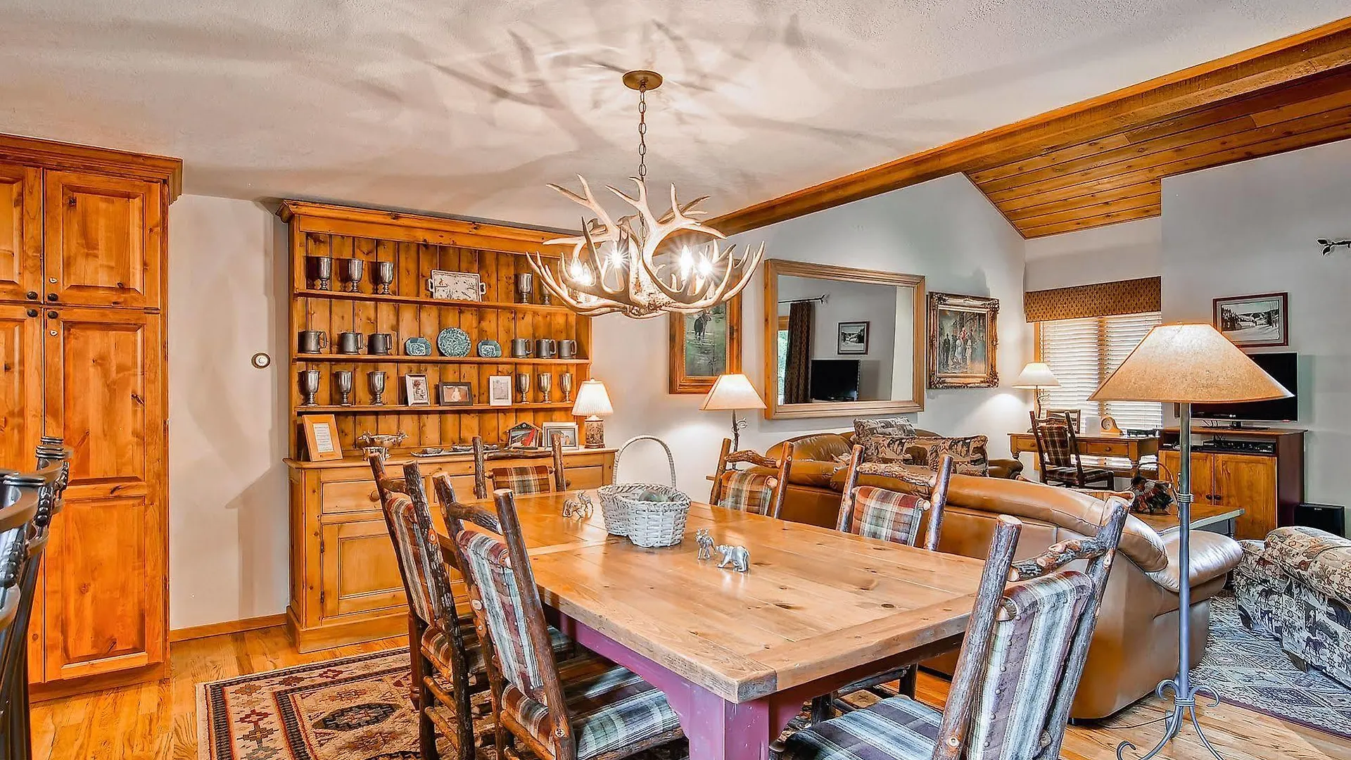 Ridgepoint Townhomes *