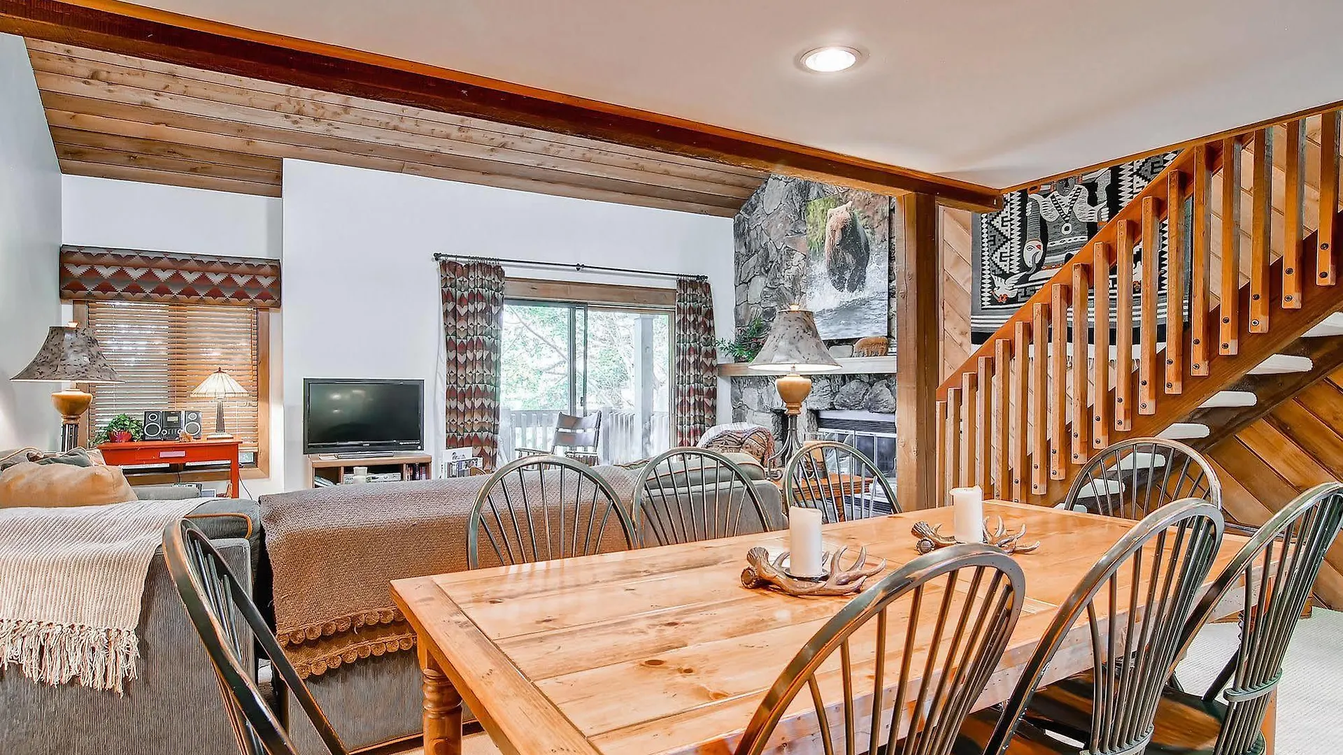 Apartment Ridgepoint Townhomes
