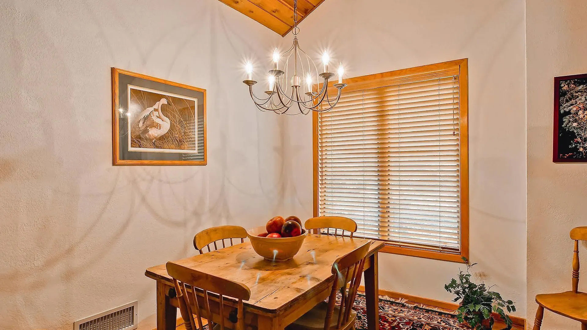 Apartment Ridgepoint Townhomes *