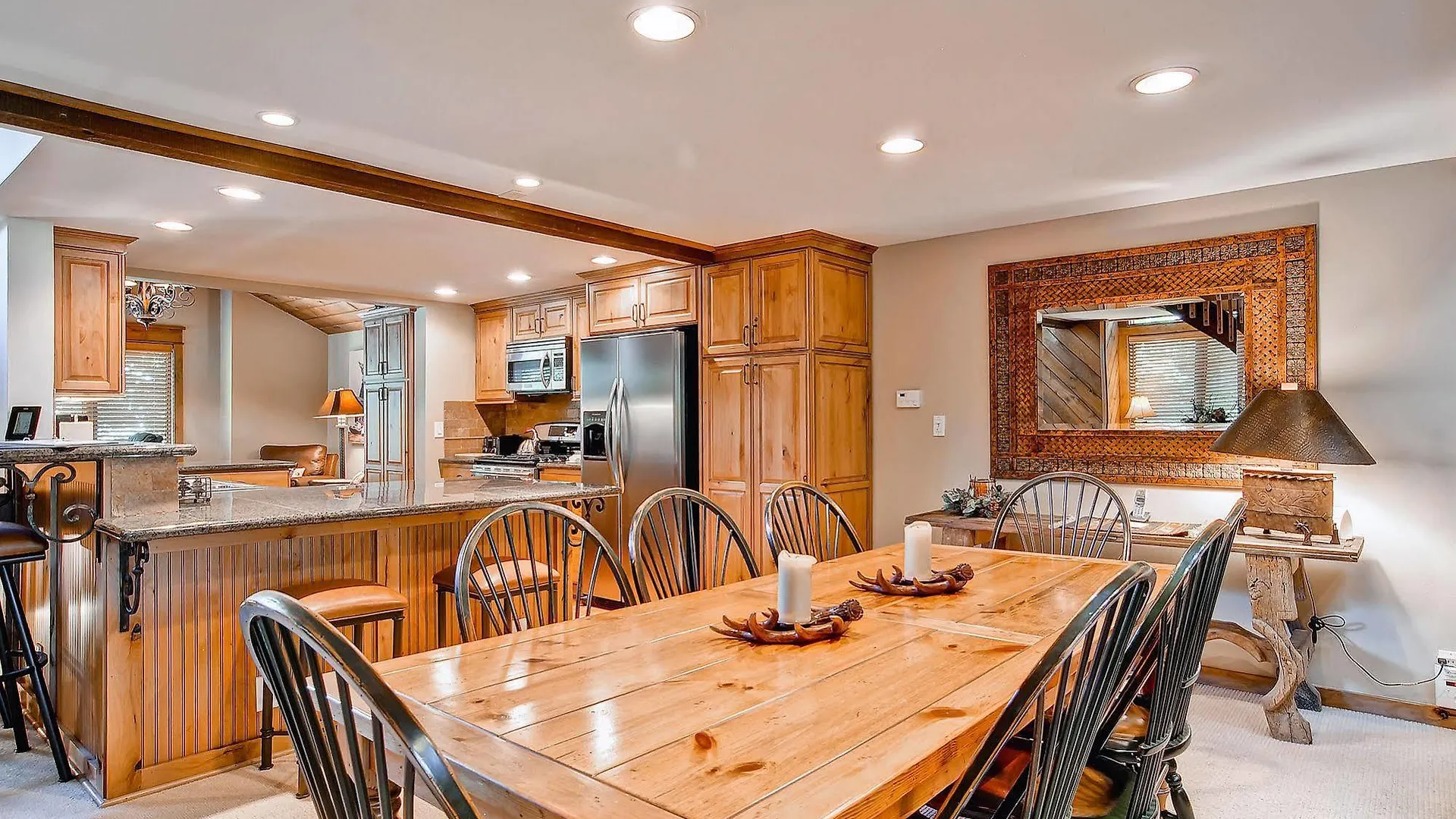 Ridgepoint Townhomes Apartment *