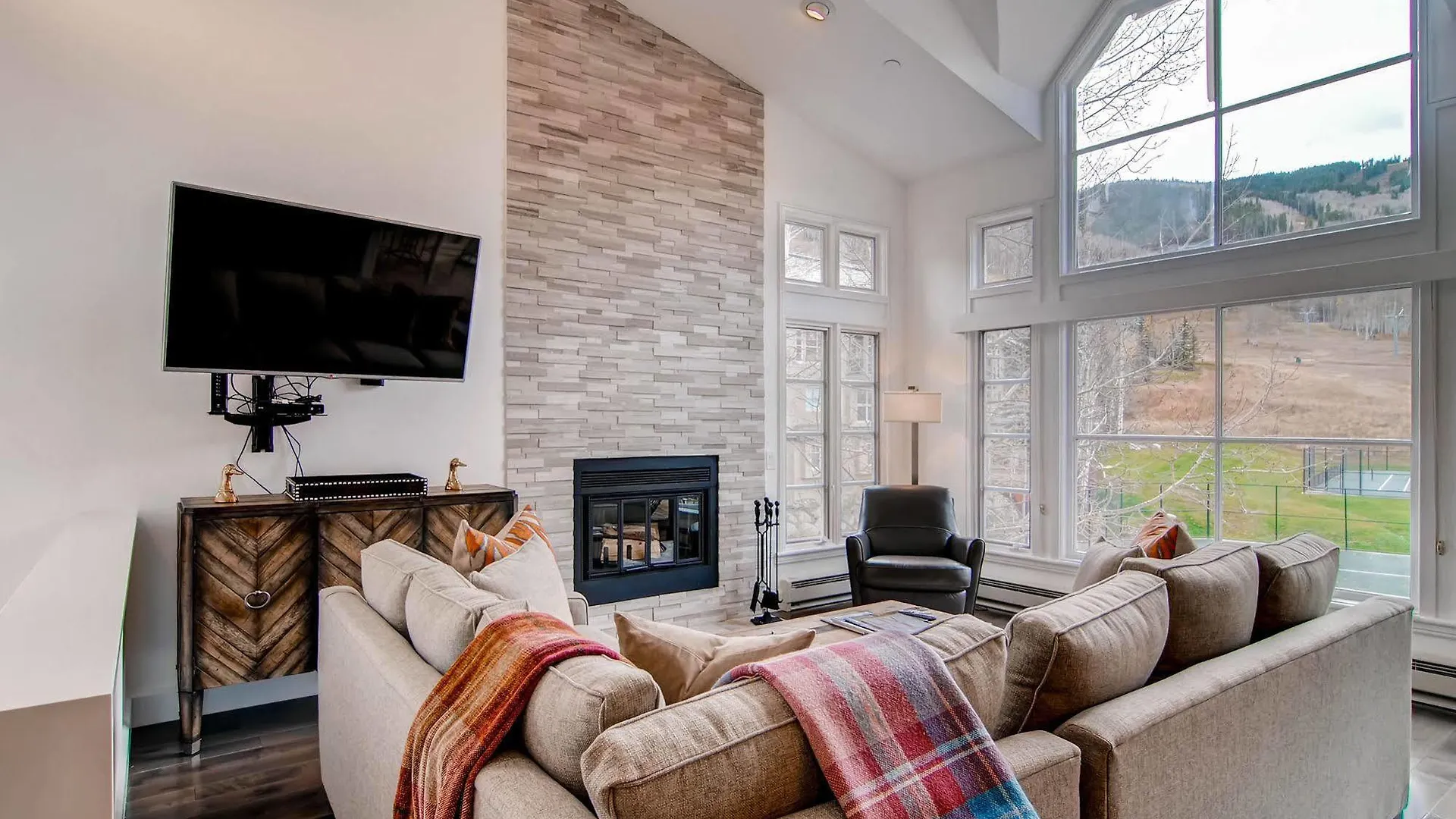 Apartment The Meadows Townhomes By East West *