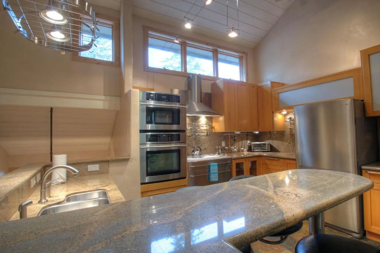 127 Ridgepoint Townhouse Holiday home *