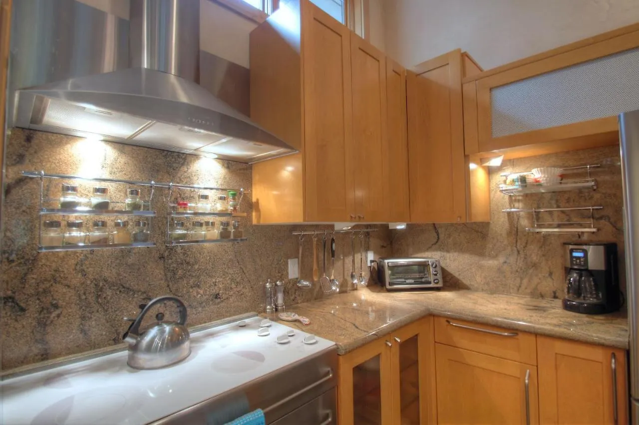 127 Ridgepoint Townhouse *