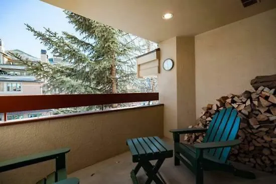 Apartment Strawberry Park In Out
