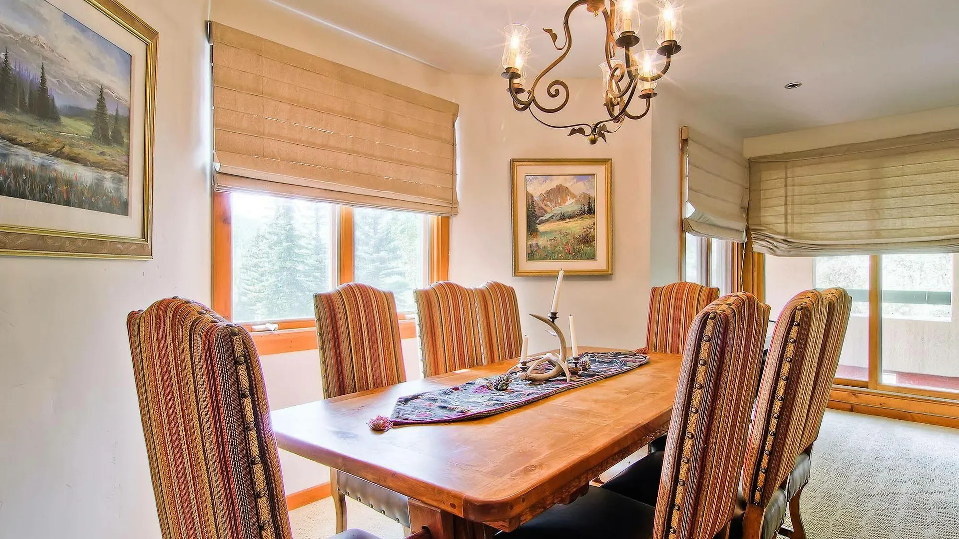 Kiva By East West 4*