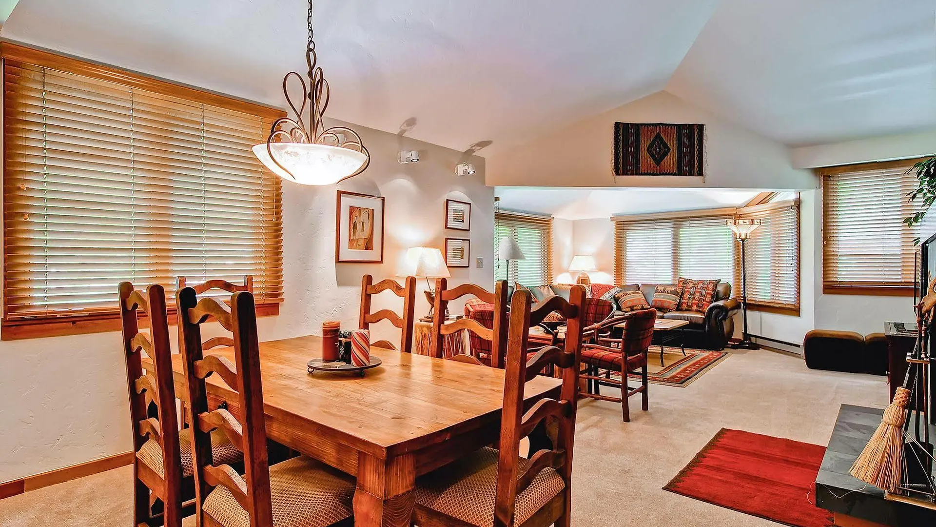 Kiva By East West Otel Beaver Creek