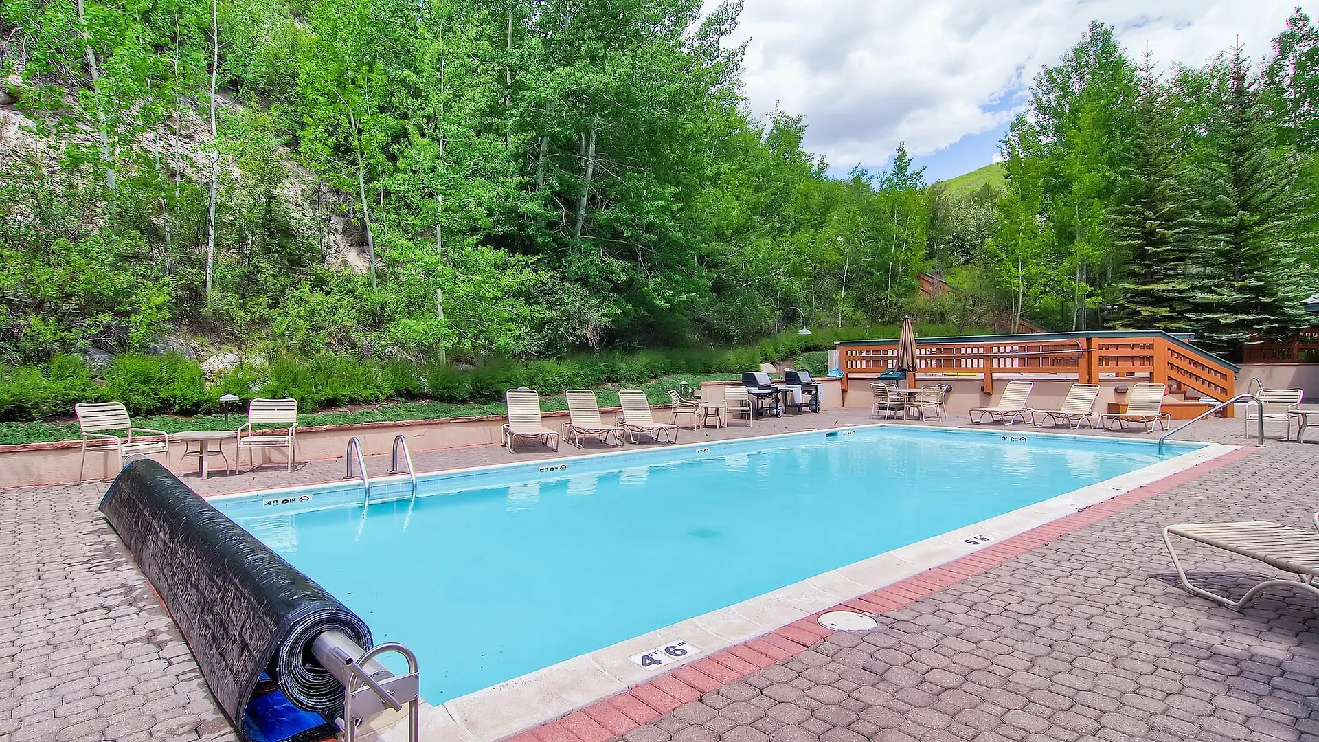 Kiva By East West Otel Beaver Creek