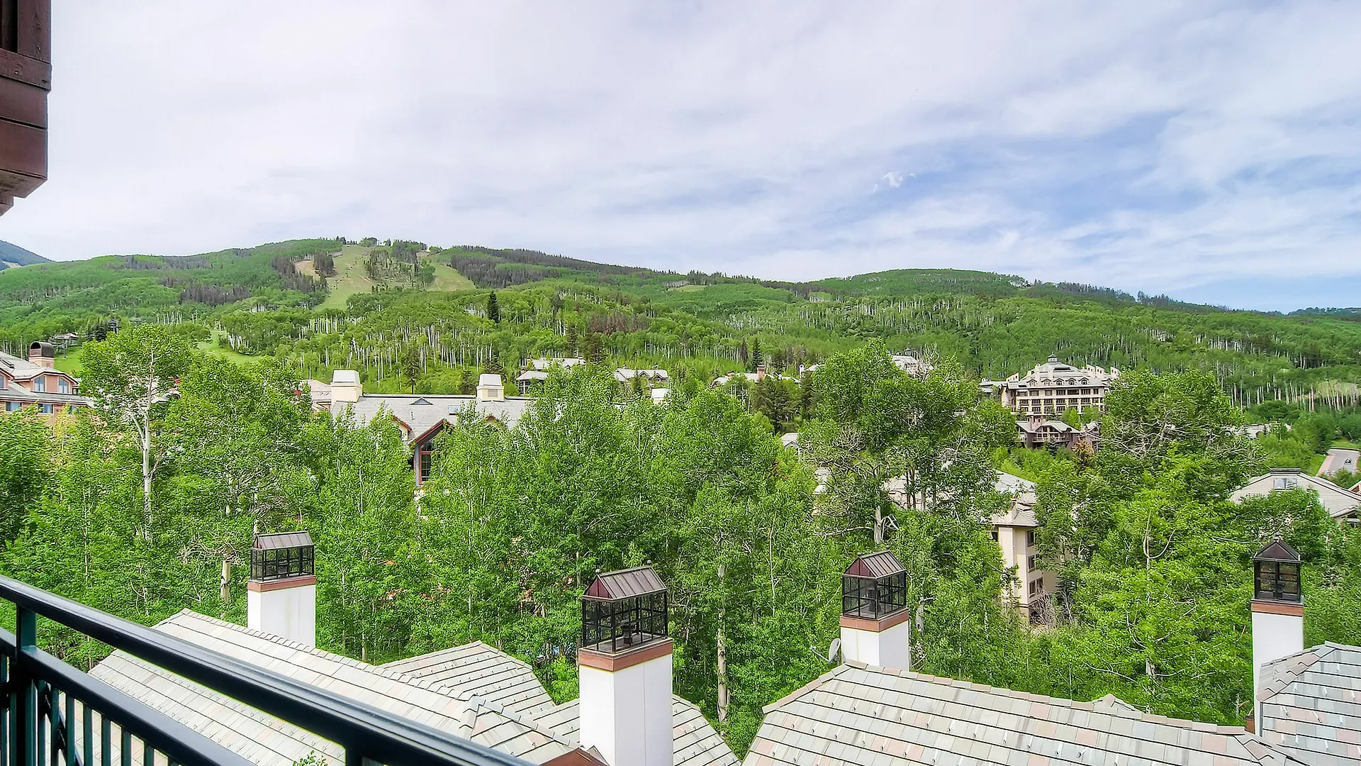 Villa Montane By East West Villa