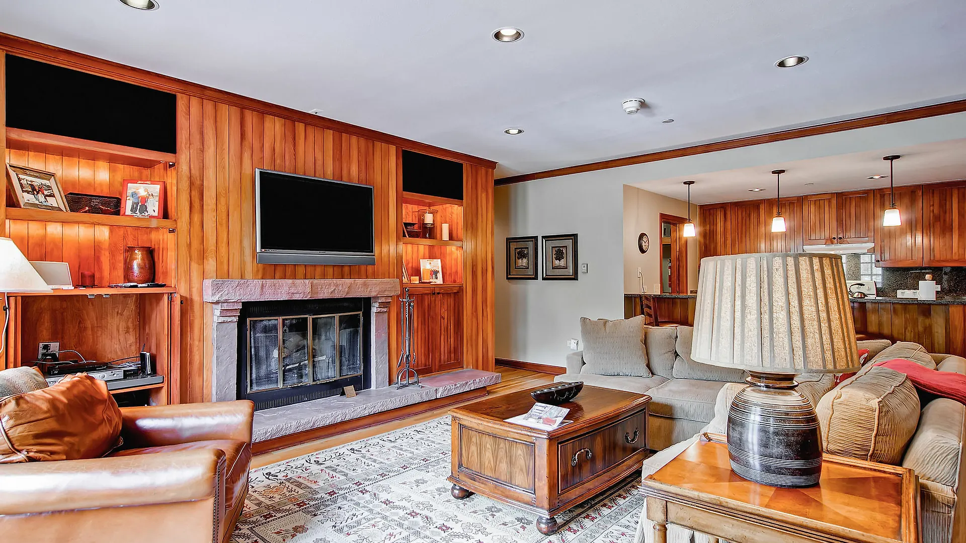Otel Village Ford Hall By East West Beaver Creek
