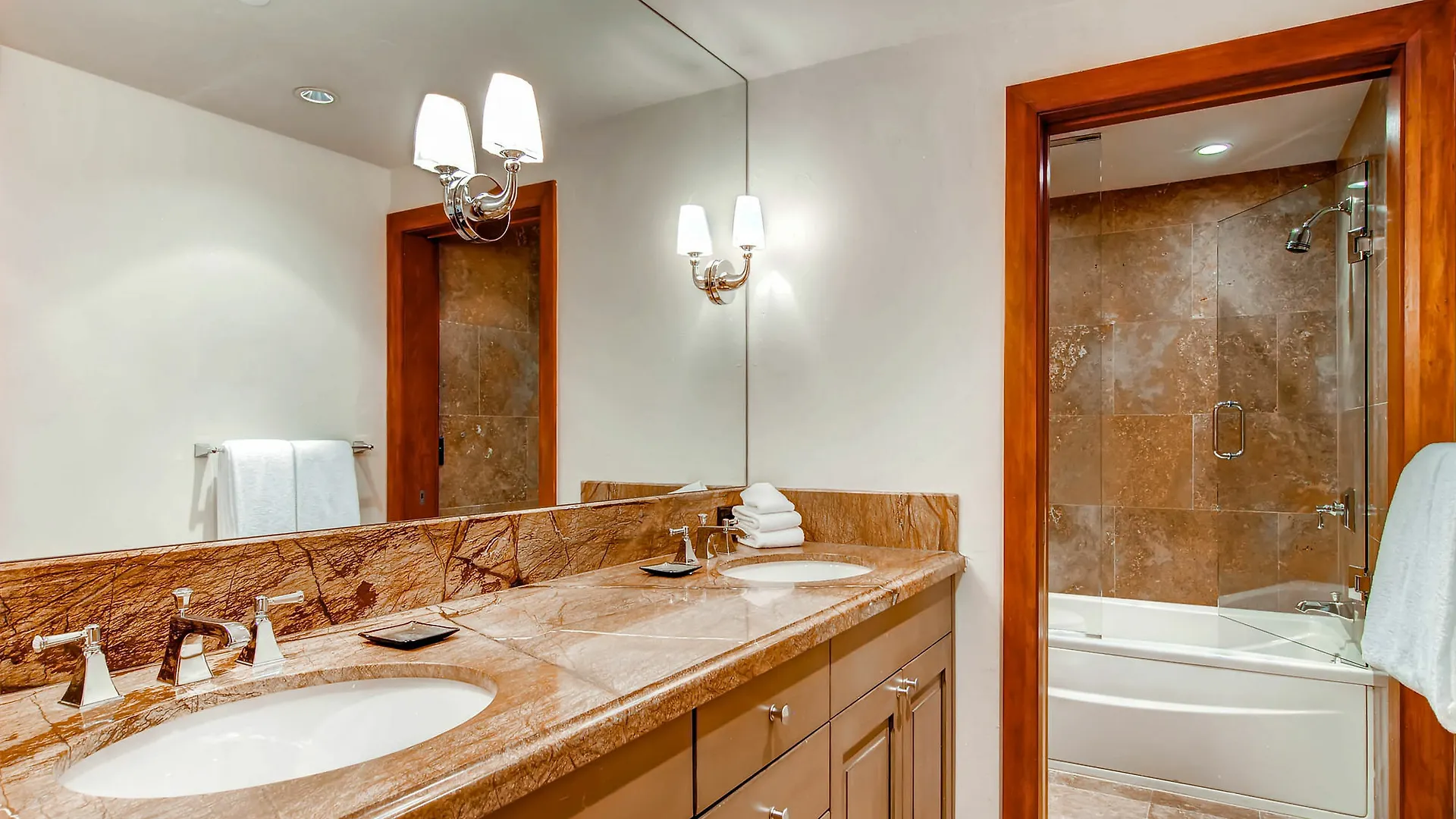 Village Ford Hall By East West 4* Beaver Creek