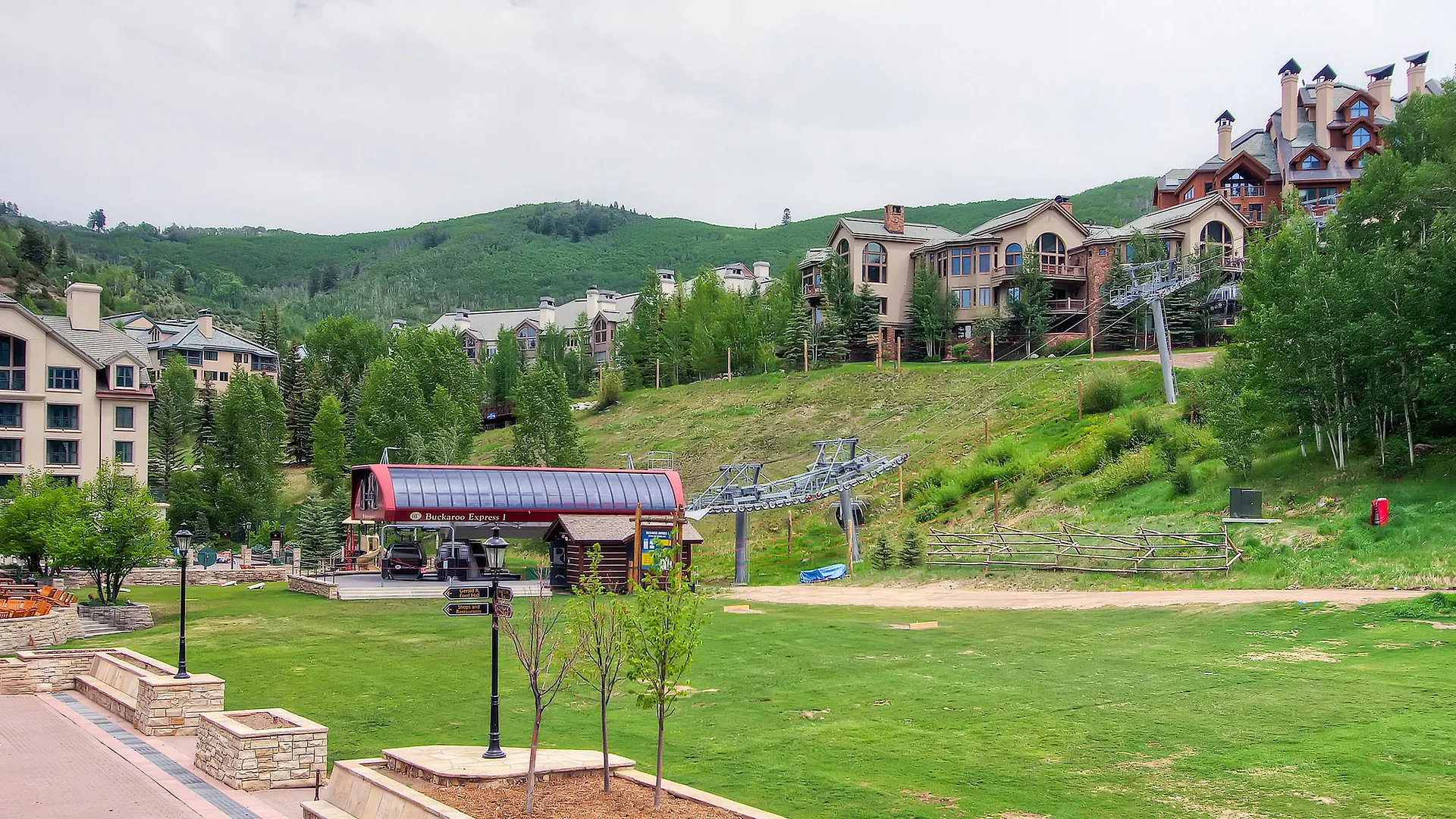 Village Ford Hall By East West Otel Beaver Creek