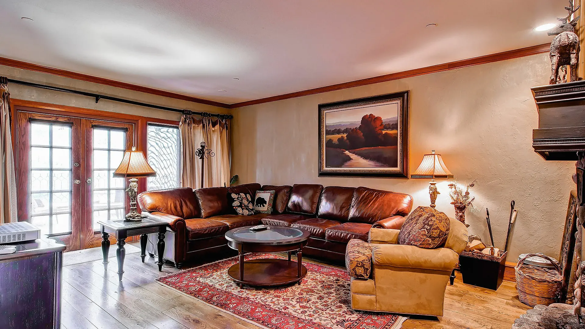 Otel Village Ford Hall By East West Beaver Creek