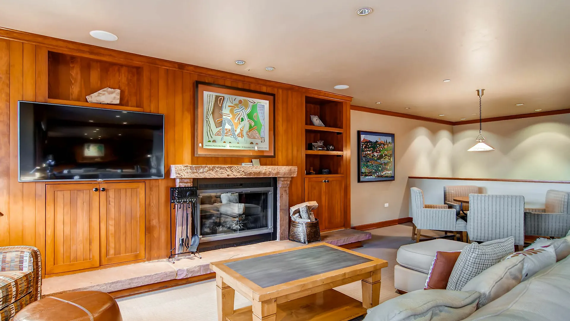 Otel Village Ford Hall By East West Beaver Creek