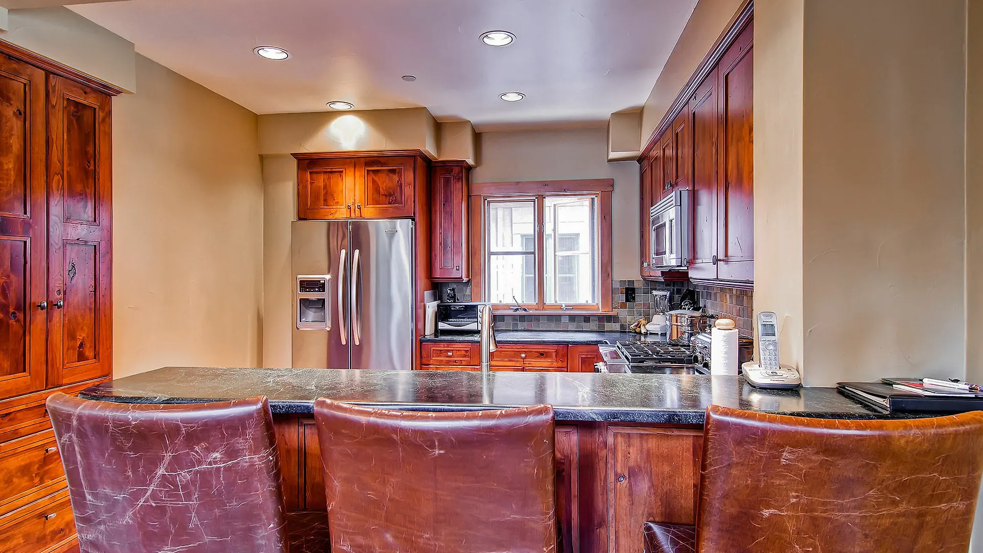 Villa Montane By East West *