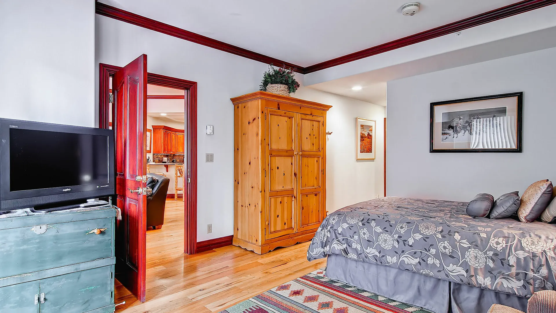Oxford Court By East West Beaver Creek