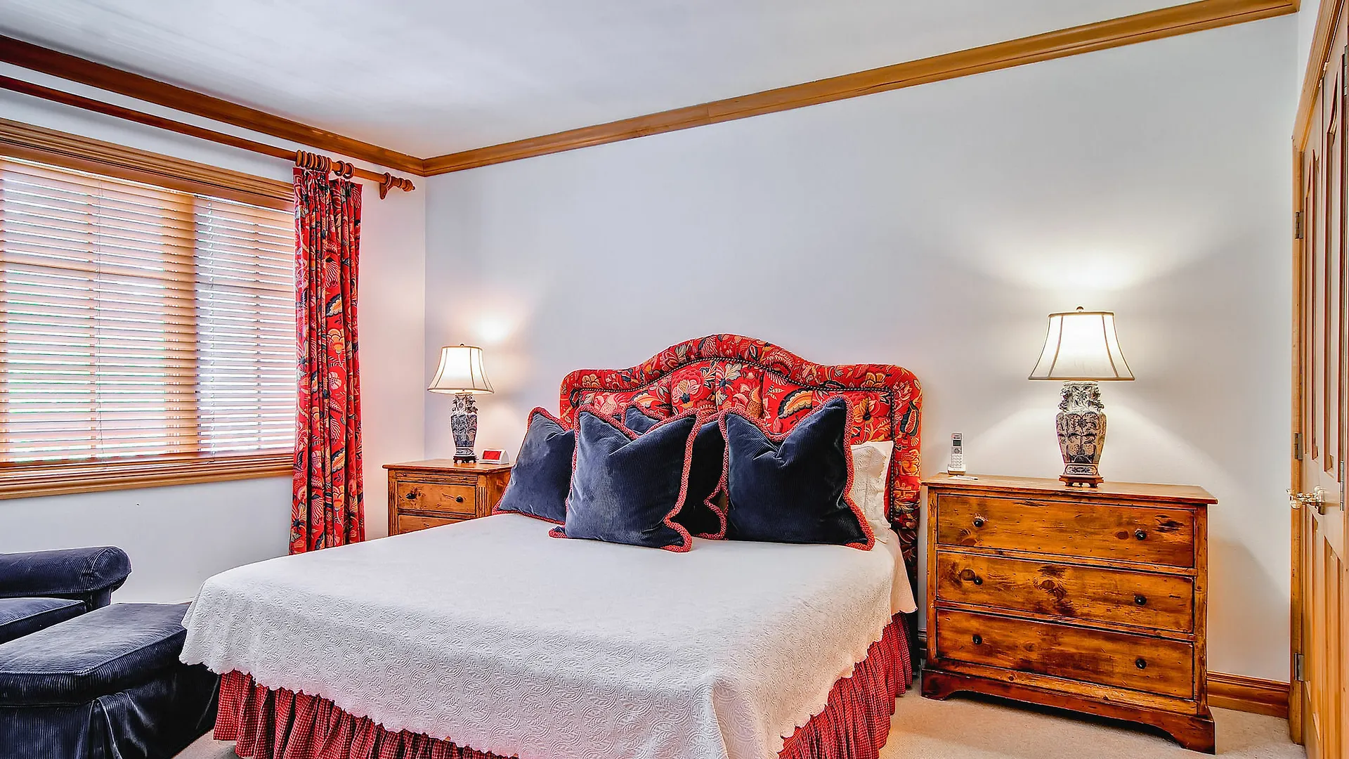 Oxford Court By East West Apartment *