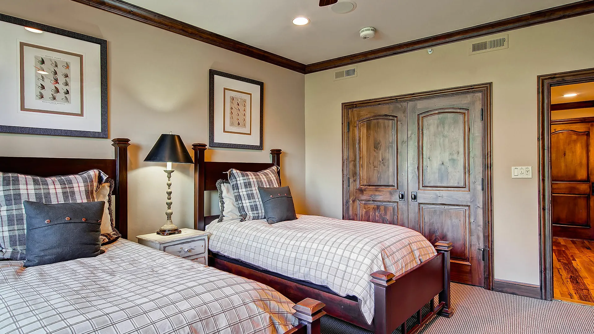 Oxford Court By East West Apartment Beaver Creek