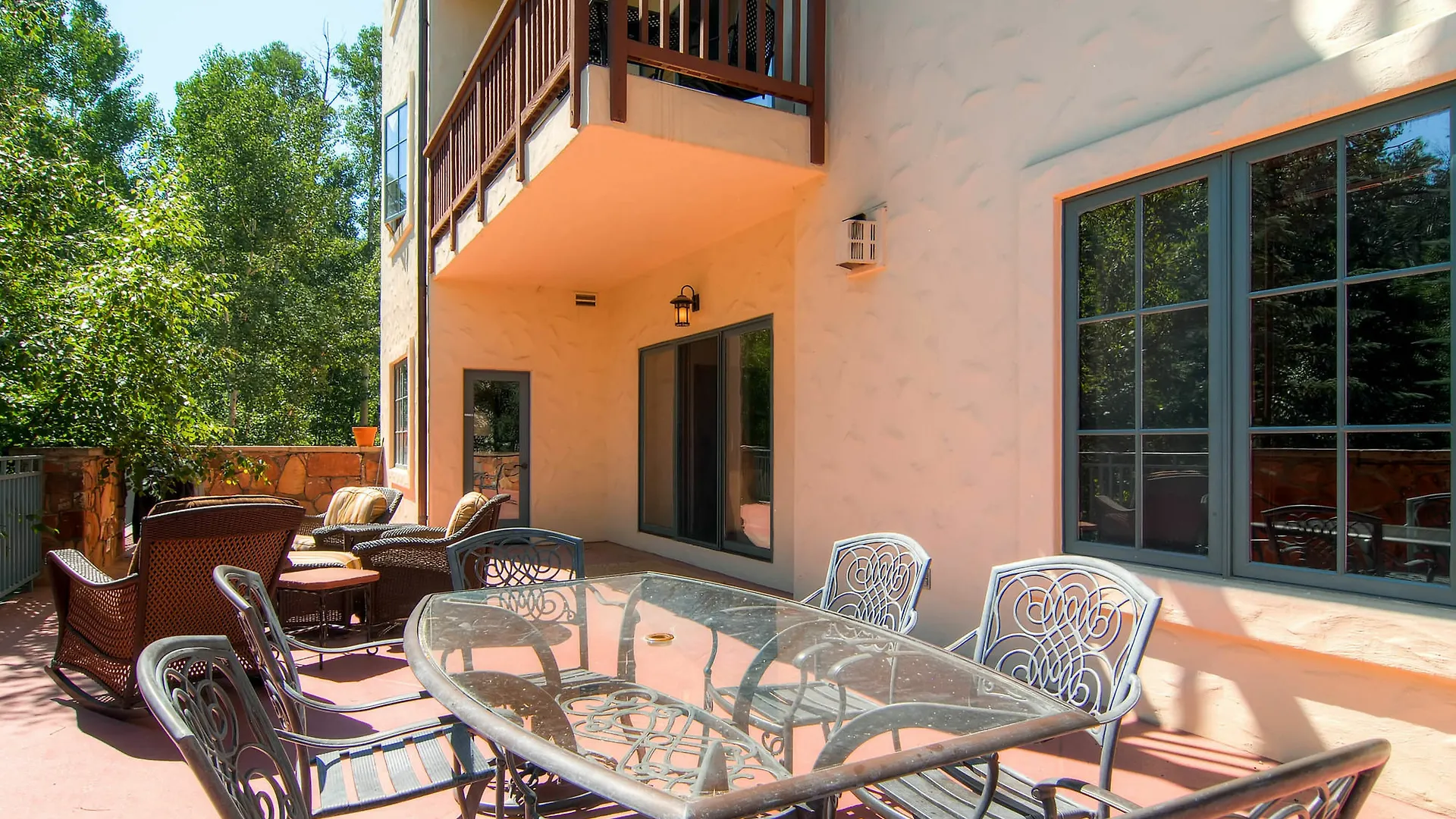 Oxford Court By East West Apartment Beaver Creek