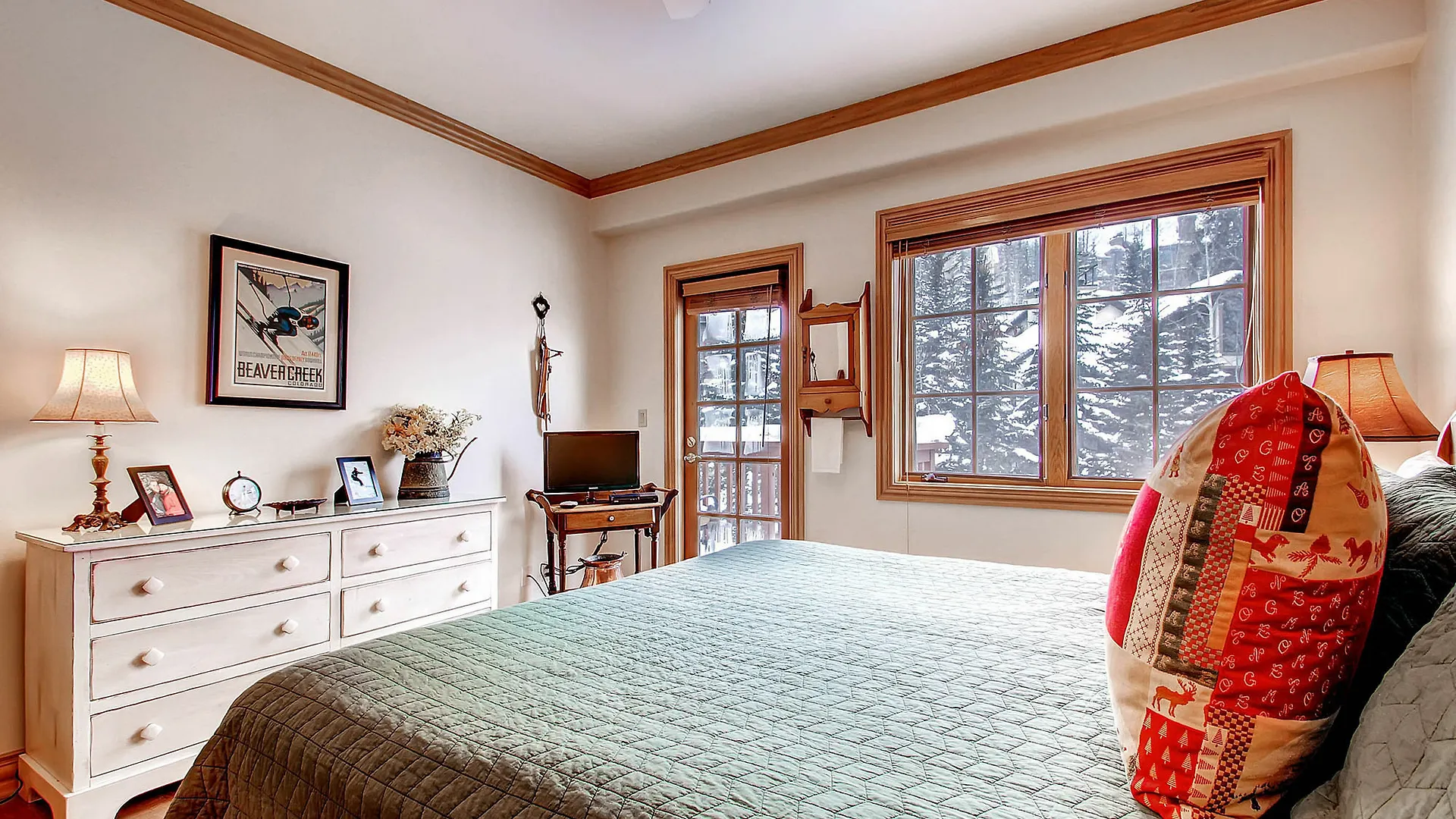 Oxford Court By East West Apartment *