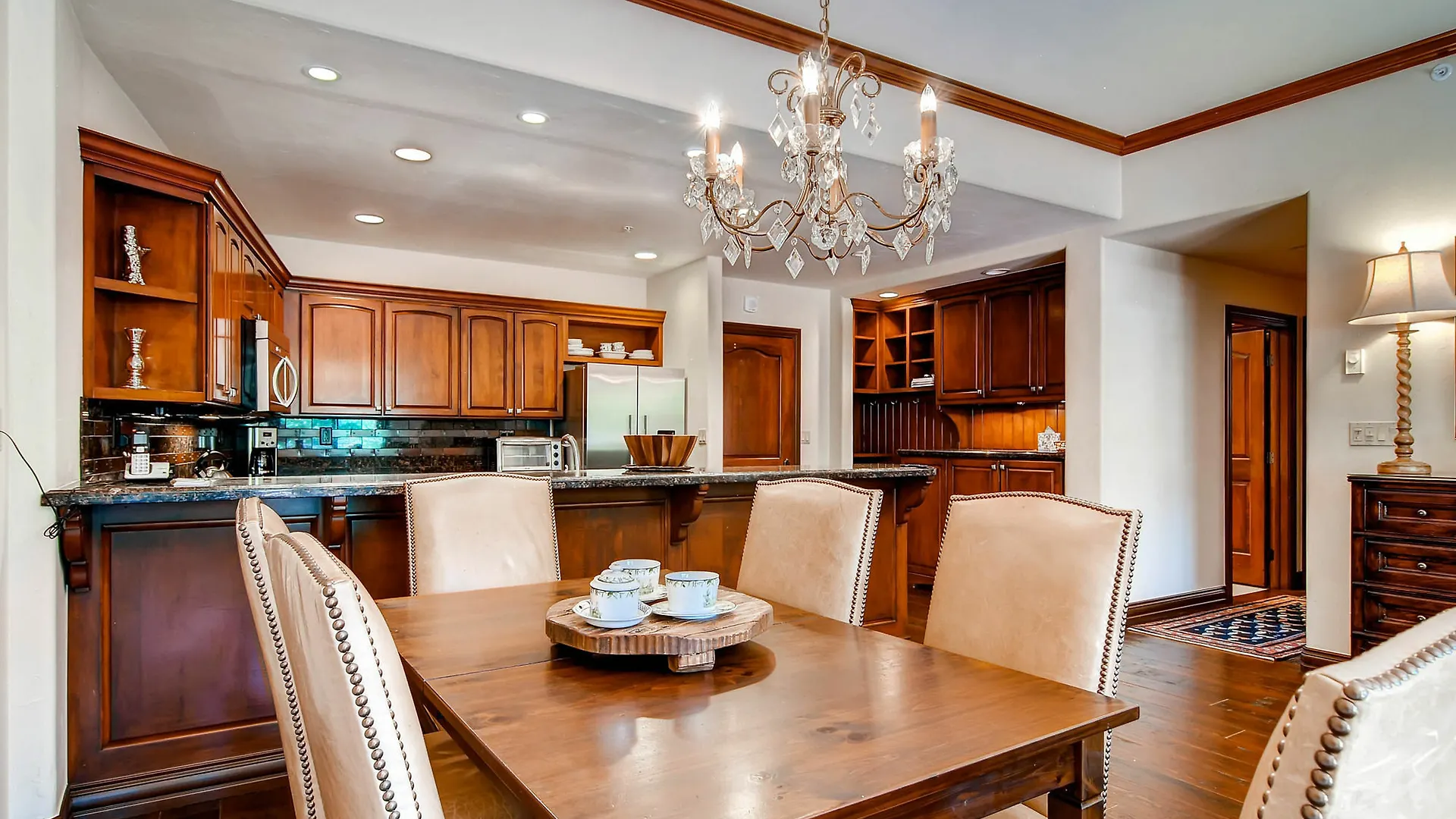 Oxford Court By East West Beaver Creek